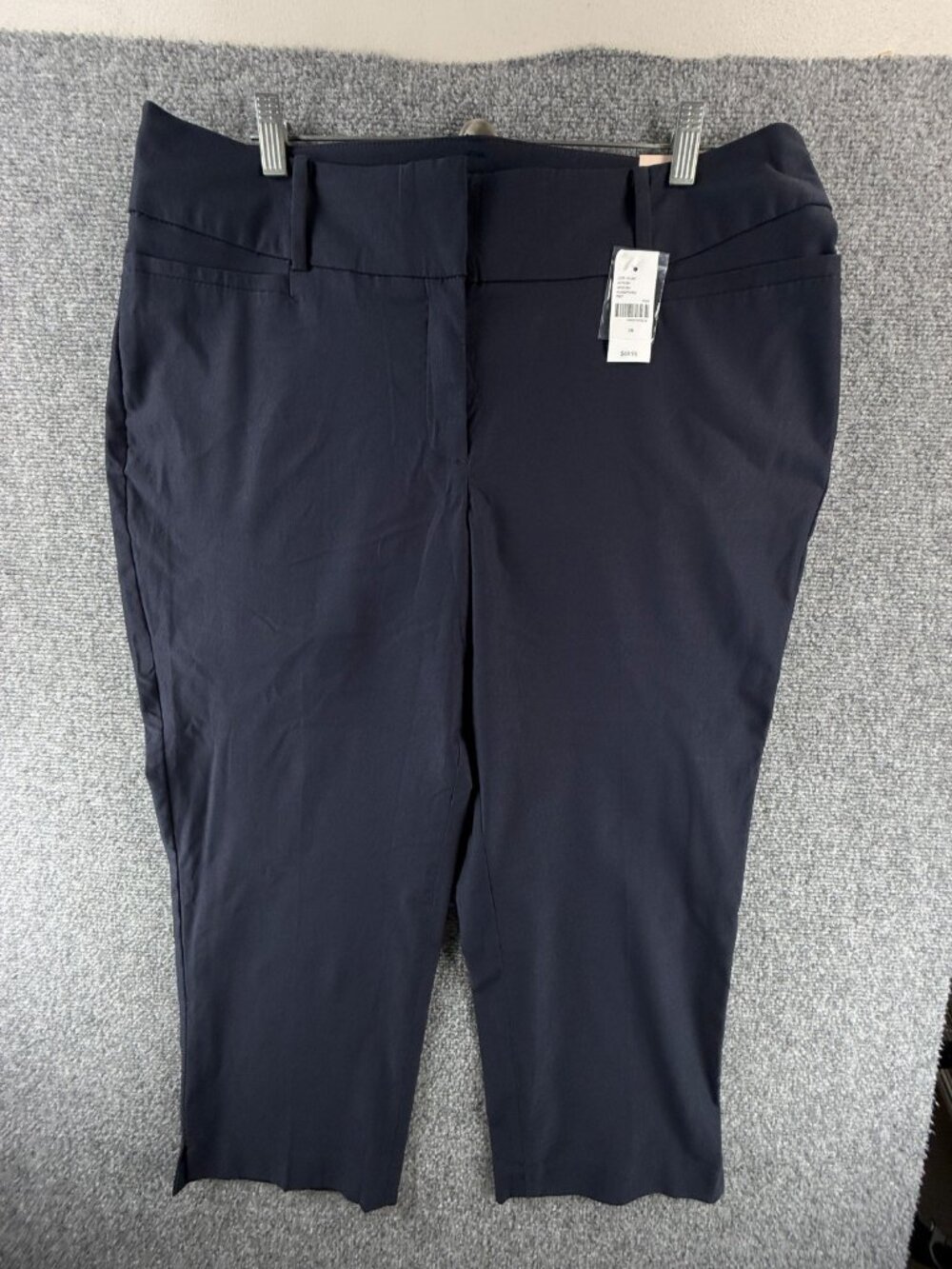 NWT Lane Bryant Capri Dress Pants Women Size 18 Navy Blue Rayon Blend ACTL 36X23